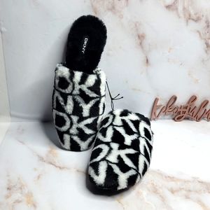 DKNY Faux Fur mules, slippers logo black and white size 5 fits a 6 new